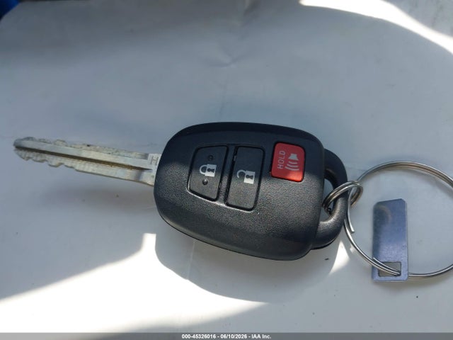Auction sale of the 2017 Toyota Rav4 Xle, vin: JTMRFREV9HJ141721, lot number: 45326016