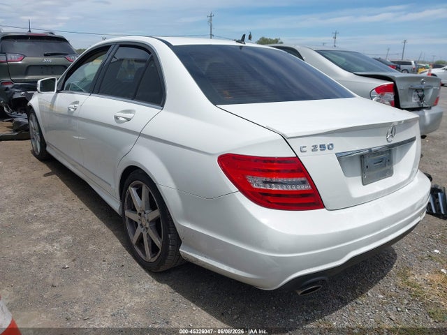 45326047 :رقم المزاد ، WDDGF4HB0EA943104 vin ، 2014 Mercedes-benz C 250 Sport مزاد بيع