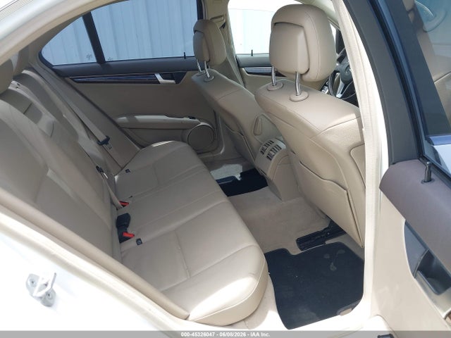 45326047 :رقم المزاد ، WDDGF4HB0EA943104 vin ، 2014 Mercedes-benz C 250 Sport مزاد بيع