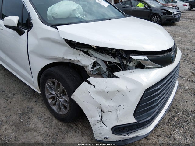 Toyota SIENNA LE 2022 5TDBRKEC3NS102698 Image 6