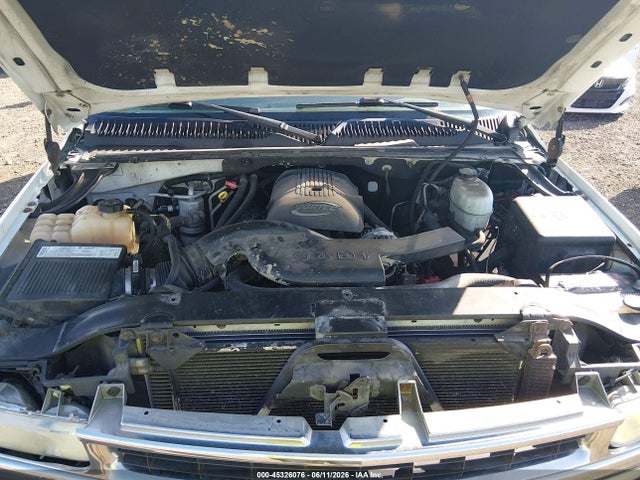 Продаж на аукціоні авто 2005 Chevrolet Suburban 1500 Ls, vin: 1GNEC16Z95J242559, номер лоту: 45326076