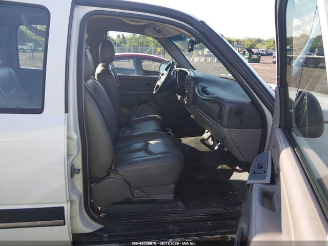 Продаж на аукціоні авто 2005 Chevrolet Suburban 1500 Ls, vin: 1GNEC16Z95J242559, номер лоту: 45326076