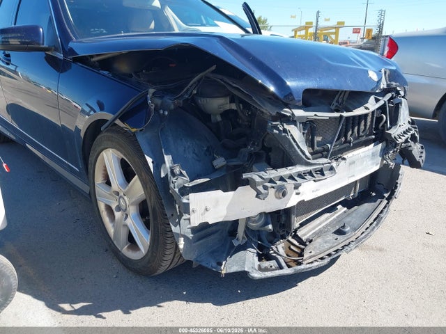 Продажа на аукционе авто 2011 Mercedes-benz C 300 Sport, vin: WDDGF5EBXBR136953, номер лота: 45326085