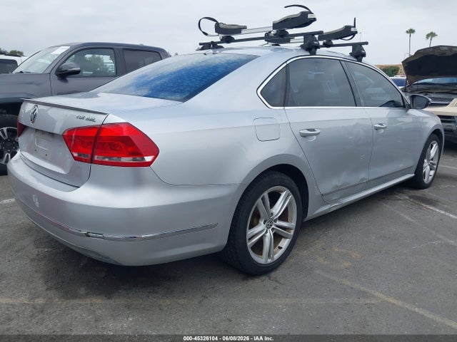 Продаж на аукціоні авто 2012 Volkswagen Passat 2.0l Tdi Sel Premium, vin: 1VWCN7A37CC083300, номер лоту: 45326104