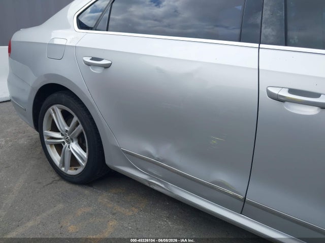 Продаж на аукціоні авто 2012 Volkswagen Passat 2.0l Tdi Sel Premium, vin: 1VWCN7A37CC083300, номер лоту: 45326104