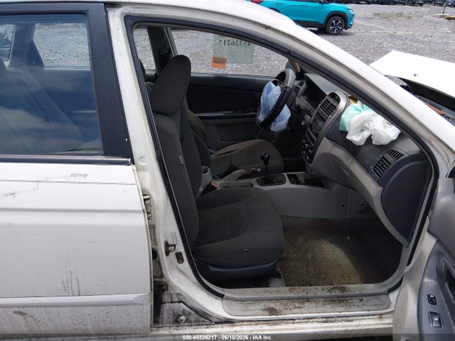 45326217 :رقم المزاد ، KNAFE161765322449 vin ، 2006 Kia Spectra5 مزاد بيع