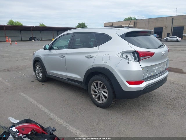 Продажа на аукционе авто 2016 Hyundai Tucson Se, vin: KM8J33A48GU116723, номер лота: 45326225