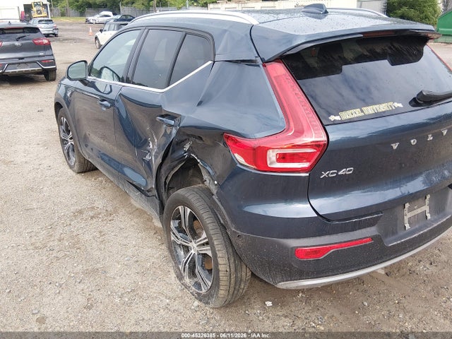 45326385 :رقم المزاد ، YV4162UL1N2772714 vin ، 2022 Volvo Xc40 T5 Inscription مزاد بيع