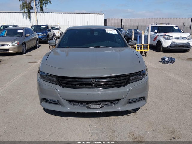 2C3CDXHG8JH125826 Dodge Charger Sxt Plus Rwd