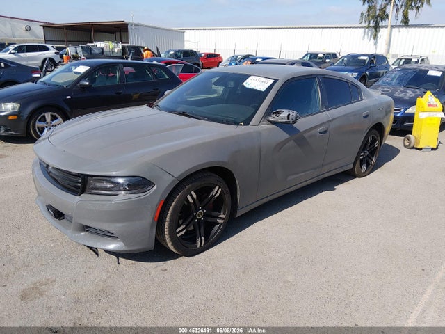 2C3CDXHG8JH125826 Dodge Charger Sxt Plus Rwd