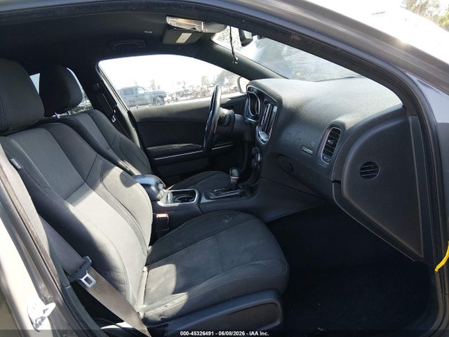 2C3CDXHG8JH125826 Dodge Charger Sxt Plus Rwd