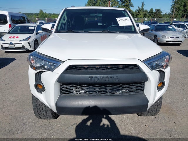 Toyota 4RUNNER SR5 2017 JTEBU5JR9H5479164 Image 12
