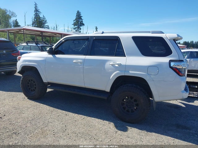 Toyota 4RUNNER SR5 2017 JTEBU5JR9H5479164 Image 14