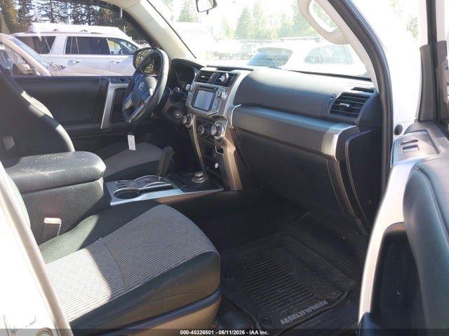 Toyota 4RUNNER SR5 2017 JTEBU5JR9H5479164 Image 5