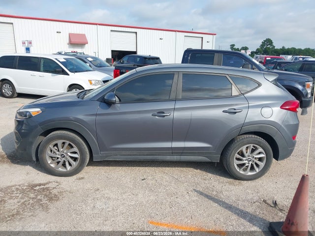 KM8J23A46JU675150 Hyundai TUCSON SE