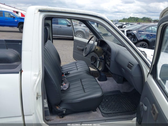 Auction sale of the 1992 Toyota Pickup 1/2 Ton Short Whlbase Stb, vin: 4TARN81A8NZ010417, lot number: 45326602