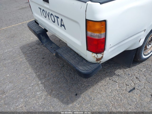 Auction sale of the 1992 Toyota Pickup 1/2 Ton Short Whlbase Stb, vin: 4TARN81A8NZ010417, lot number: 45326602