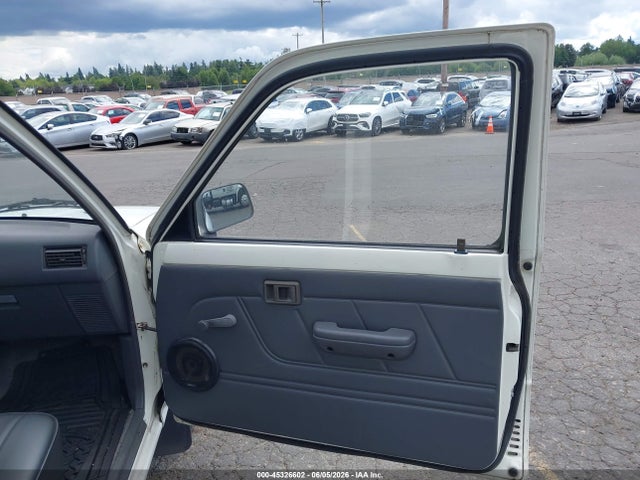 Auction sale of the 1992 Toyota Pickup 1/2 Ton Short Whlbase Stb, vin: 4TARN81A8NZ010417, lot number: 45326602