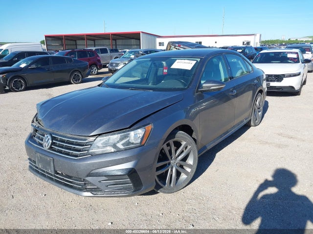 45326604 :رقم المزاد ، 1VWAA7A34JC010496 vin ، 2018 Volkswagen Passat 2.0t R-line/2.0t S مزاد بيع