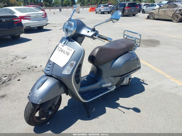 Vespa Gts 300 Super 2022 ZAPMA39M8N5300593 Image 2