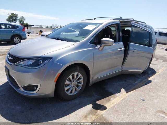 Aukcja sprzedaży 2017 Chrysler Pacifica Touring-l, vin: 2C4RC1BG9HR588268, numer aukcji: 45326704
