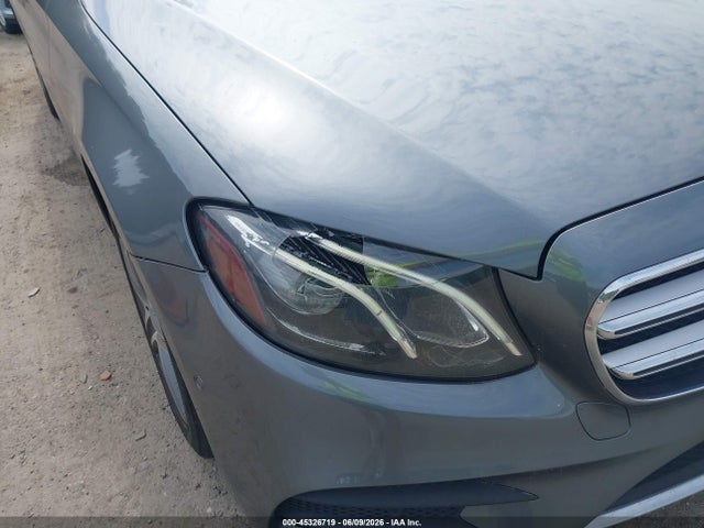45326719 :رقم المزاد ، WDDZF4KB7HA033987 vin ، 2017 Mercedes-benz E 300 4matic مزاد بيع