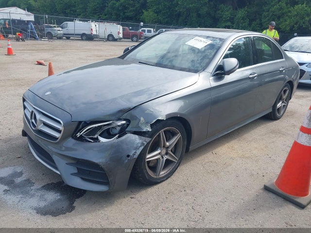45326719 :رقم المزاد ، WDDZF4KB7HA033987 vin ، 2017 Mercedes-benz E 300 4matic مزاد بيع