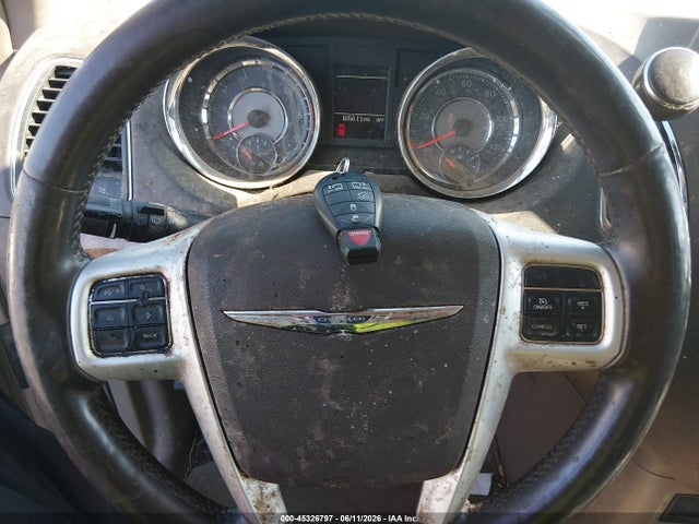 2015 Chrysler Town & Country Touring მანქანა იყიდება აუქციონზე, vin: 2C4RC1BGXFR657059, აუქციონის ნომერი: 45326797