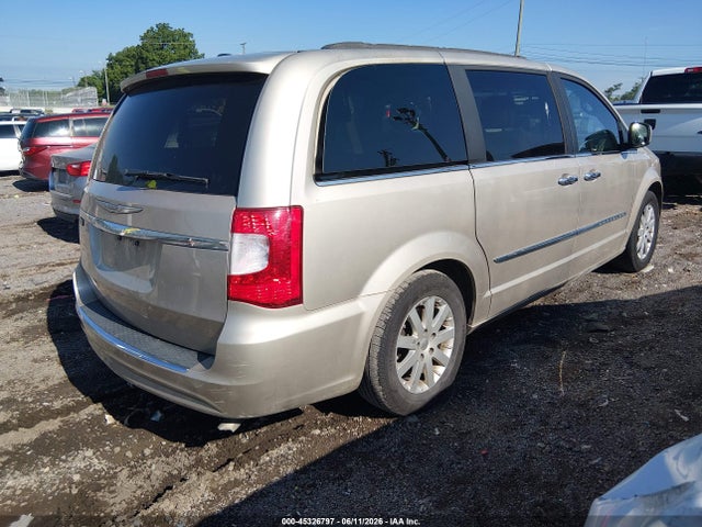 2015 Chrysler Town & Country Touring მანქანა იყიდება აუქციონზე, vin: 2C4RC1BGXFR657059, აუქციონის ნომერი: 45326797