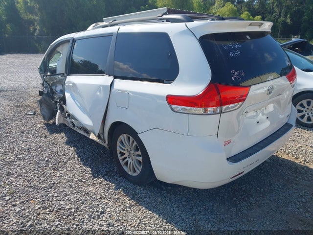 5TDYK3DC4ES454419 Toyota Sienna Xle V6 8 Passenger