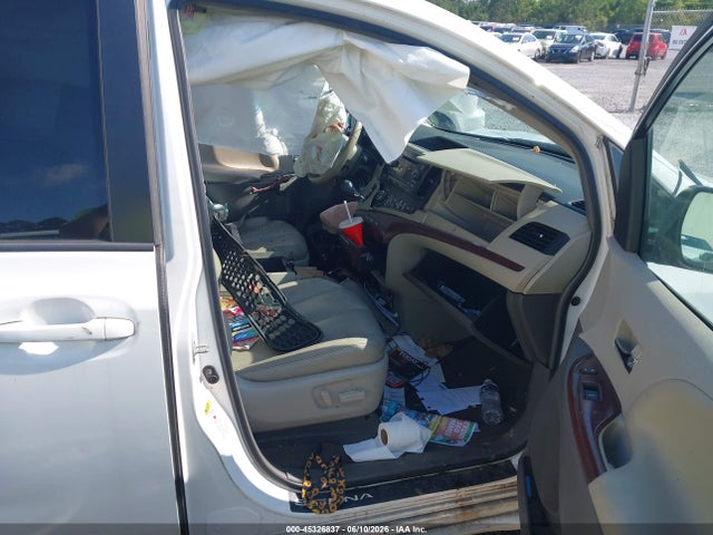 5TDYK3DC4ES454419 Toyota Sienna Xle V6 8 Passenger