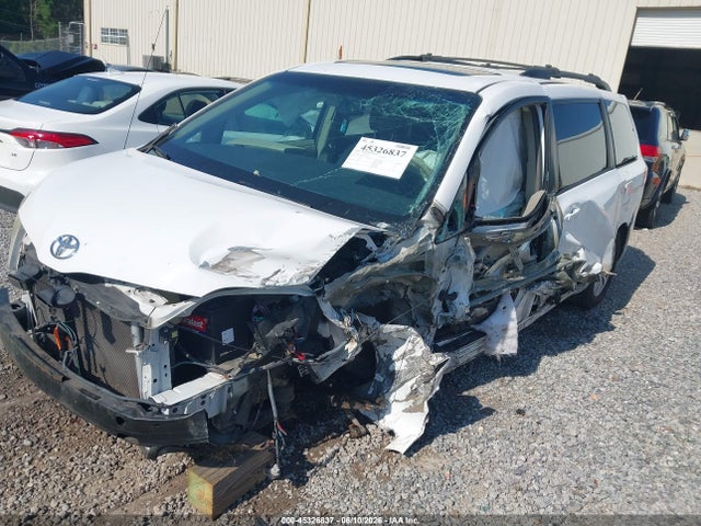 5TDYK3DC4ES454419 Toyota Sienna Xle V6 8 Passenger