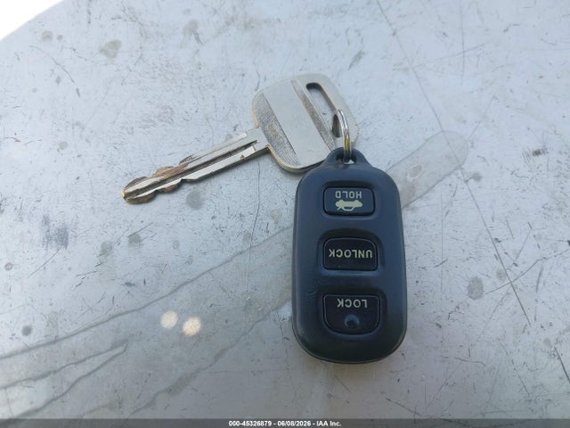 2003 Toyota Camry Le მანქანა იყიდება აუქციონზე, vin: 4T1BE32K03U174637, აუქციონის ნომერი: 45326879
