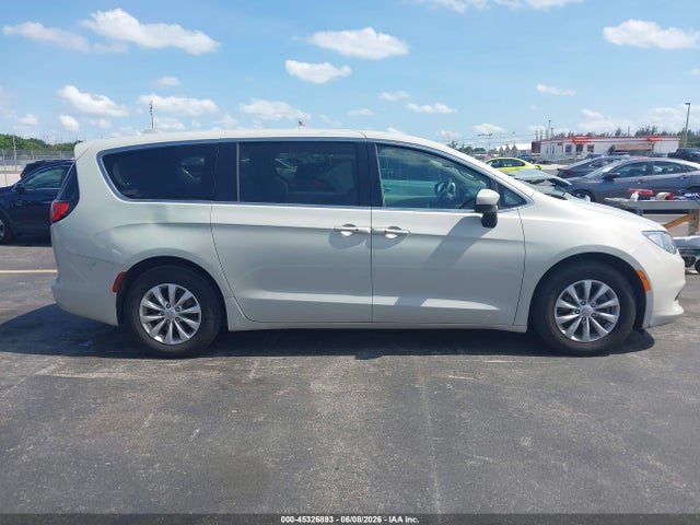 Продажа на аукционе авто 2017 Chrysler Pacifica Touring, vin: 2C4RC1DG8HR565674, номер лота: 45326893