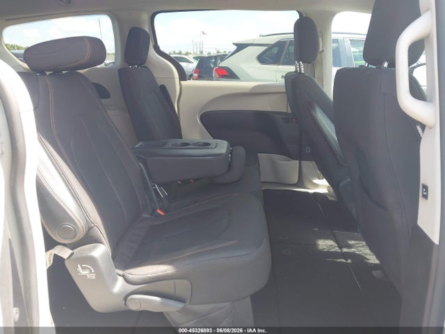 Продажа на аукционе авто 2017 Chrysler Pacifica Touring, vin: 2C4RC1DG8HR565674, номер лота: 45326893
