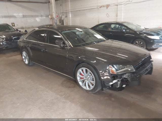 45326931 :رقم المزاد ، WAURVAFD9BN005290 vin ، 2011 Audi A8 L 4.2 مزاد بيع
