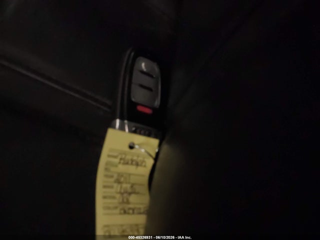 45326931 :رقم المزاد ، WAURVAFD9BN005290 vin ، 2011 Audi A8 L 4.2 مزاد بيع