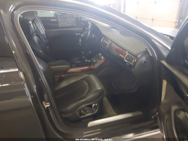 45326931 :رقم المزاد ، WAURVAFD9BN005290 vin ، 2011 Audi A8 L 4.2 مزاد بيع