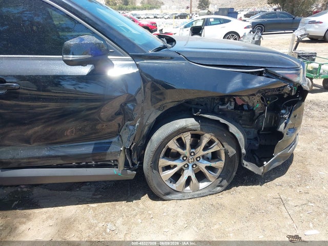 Toyota Grand Highlander Limited 2024 5TDAAAB59RS061809 Image 17