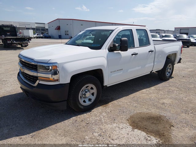 Chevrolet Silverado 1500 Wt 2017 1GCRCNEC8HZ159287 Image 2