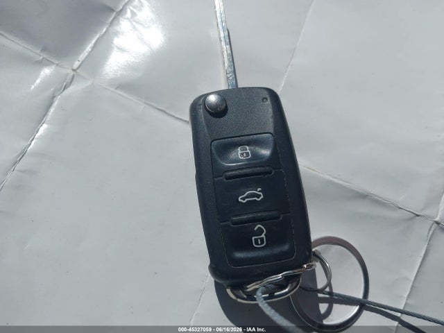 Продажа на аукционе авто 2017 Volkswagen Beetle #pinkbeetle/1.8t Classic/1.8t S/1.8t Se/1.8t Sel, vin: 3VW517AT3HM805940, номер лота: 45327059