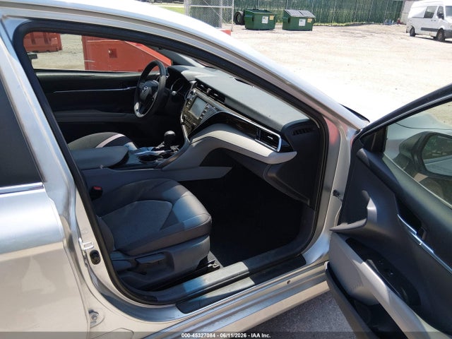 Toyota CAMRY LE 2018 4T1B11HK9JU019055 Image 5