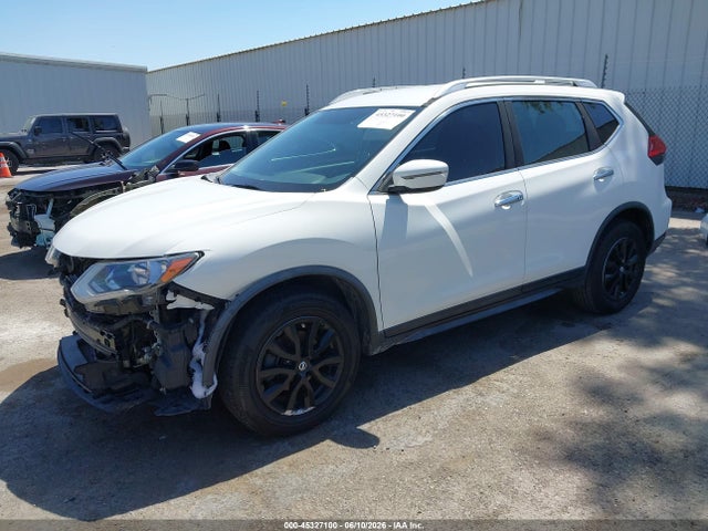 Nissan ROGUE SV 2017 JN8AT2MT1HW133231 Image 2