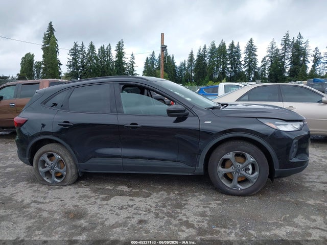 45327183 :رقم المزاد ، 1FMCU9NA5SUB43556 vin ، 2025 Ford Escape St-line Select مزاد بيع