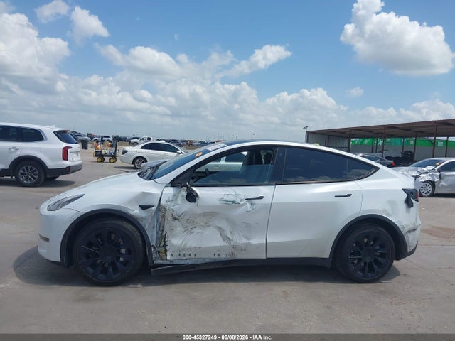 Продажа на аукционе авто 2023 Tesla Model Y Awd/long Range Dual Motor All-wheel Drive, vin: 7SAYGDEE4PA101130, номер лота: 45327249