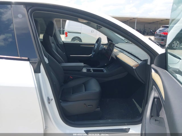 Продажа на аукционе авто 2023 Tesla Model Y Awd/long Range Dual Motor All-wheel Drive, vin: 7SAYGDEE4PA101130, номер лота: 45327249