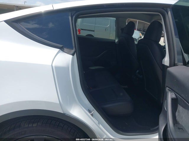 Продажа на аукционе авто 2023 Tesla Model Y Awd/long Range Dual Motor All-wheel Drive, vin: 7SAYGDEE4PA101130, номер лота: 45327249