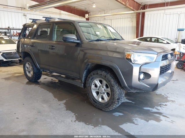 Toyota 4RUNNER SR5 2017 JTEBU5JR8H5415116 Image 1