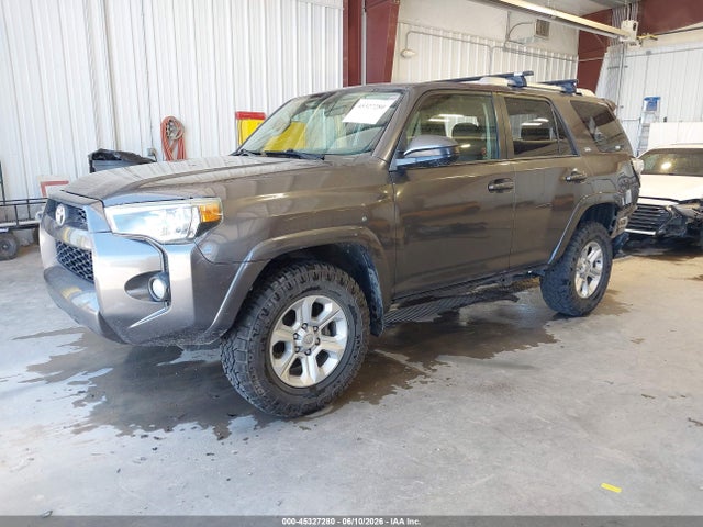 Toyota 4RUNNER SR5 2017 JTEBU5JR8H5415116 Image 2