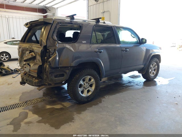 Toyota 4RUNNER SR5 2017 JTEBU5JR8H5415116 Image 4